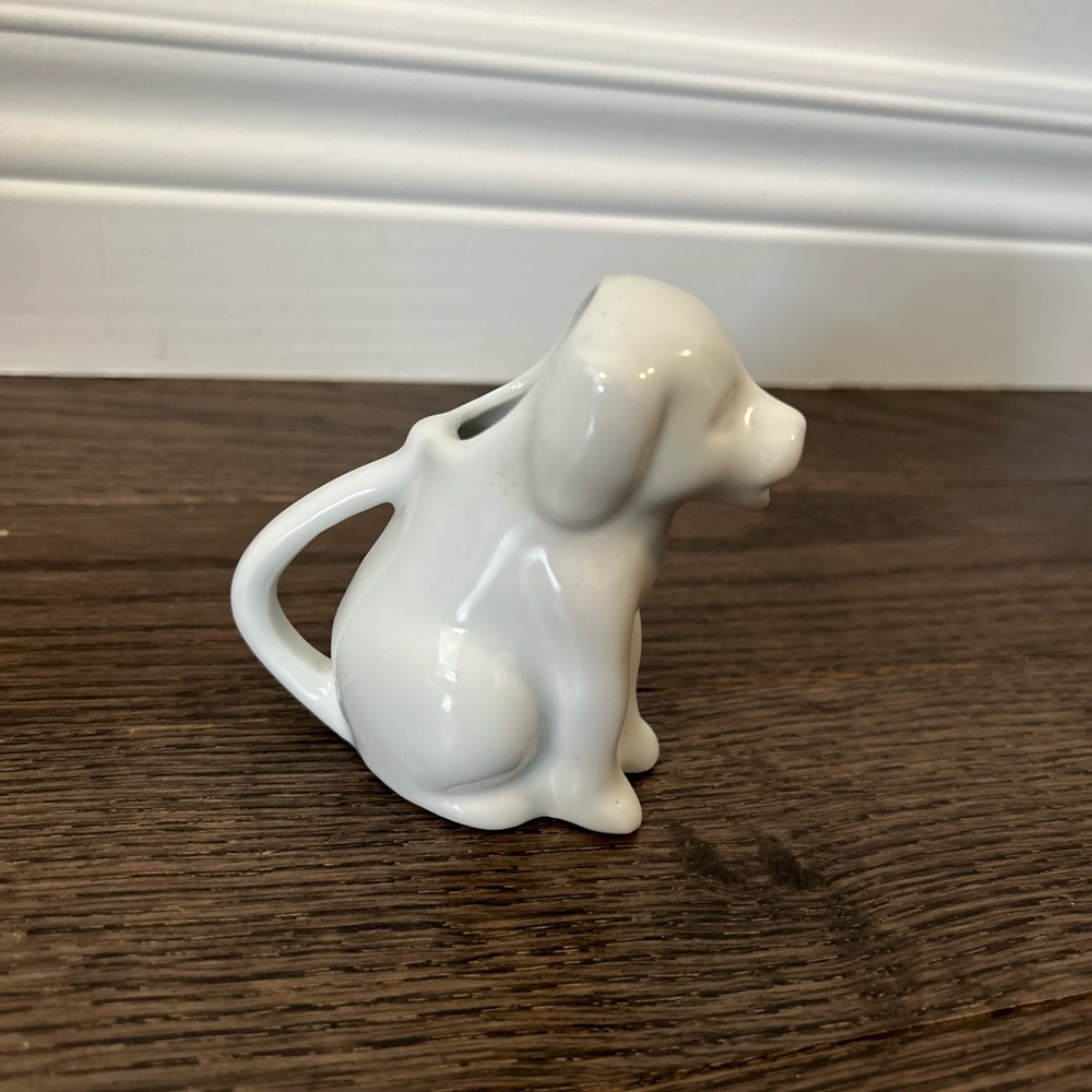 White Ceramic Dog-Shaped Creamer